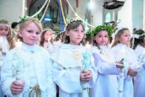 Sakrament Pierwszej Komunii Świętej przyjęły dzieci w wągrowieckiej fary. W najbliższą niedzielę komunia w Wojciechu 