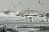 Darłowskie nabrzeże skute lodem [archiwalne zdjęcia]