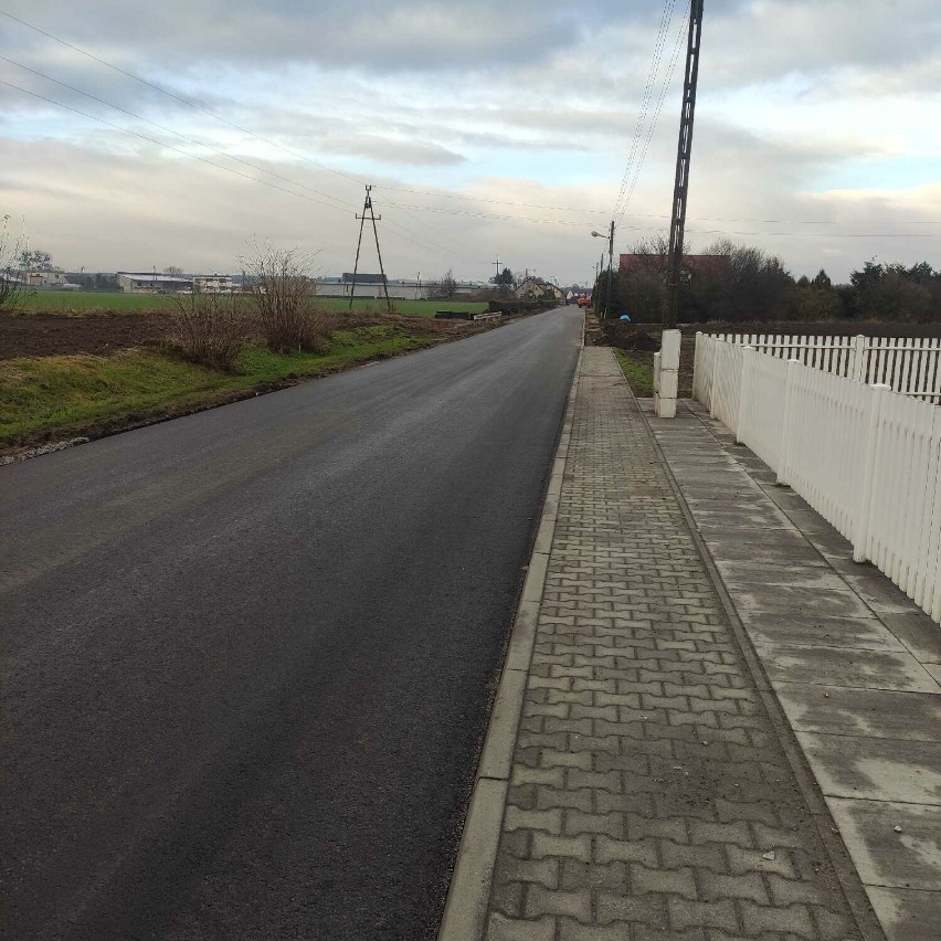 Oficjalne zakończenie remontu drogi gminnej w Perzynach 