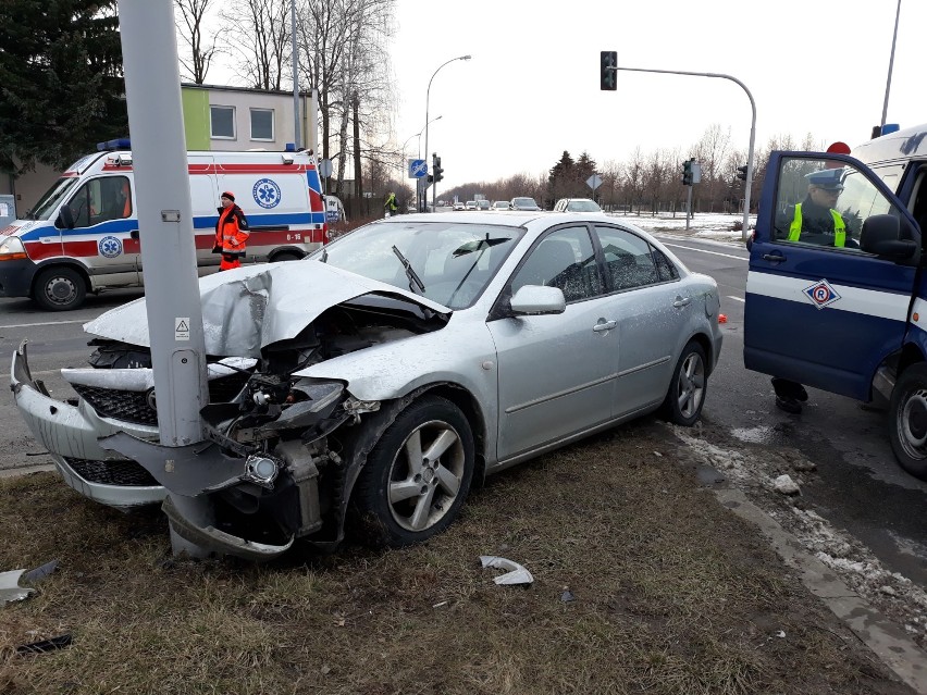 Wypadek na skrzyżowaniu Sikorskiego i Concordii w Piotrkowie