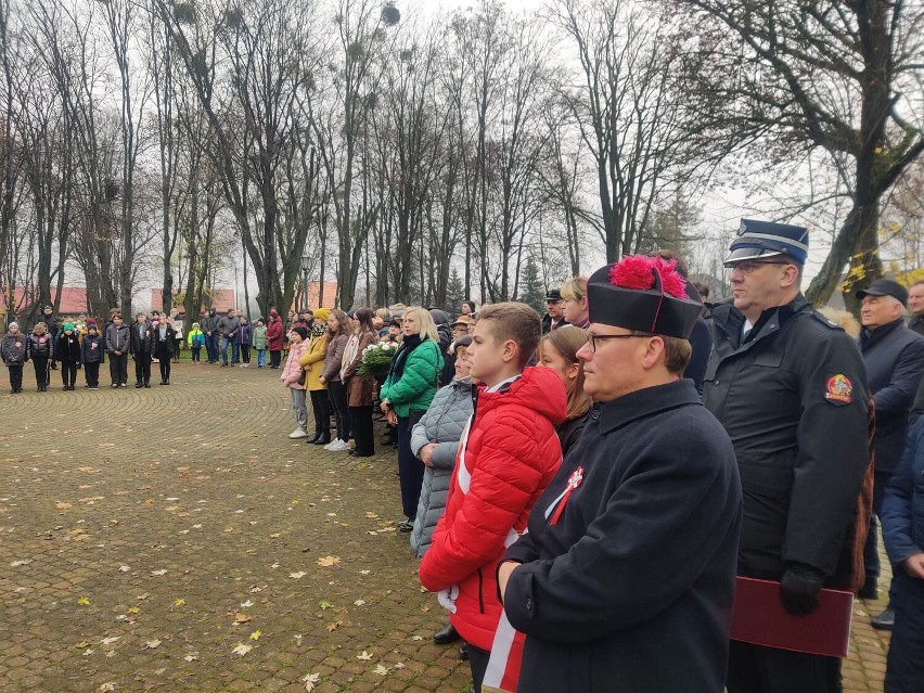 Obchody Święta Niepodległości w Janowie. Mieszkańcy i władze samorządowe uczciły ten dzień 