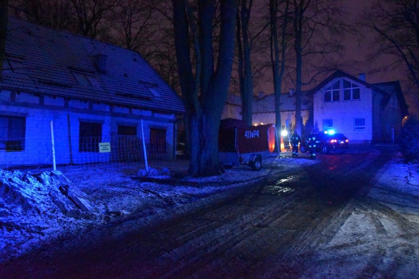 Pożar hospicjum przy ul. Strzeleckiej w Chojnicach 6.01.2020. Cztery osoby nie żyją. Ewakuowano pracowników i podopiecznych [zdjęcia]
