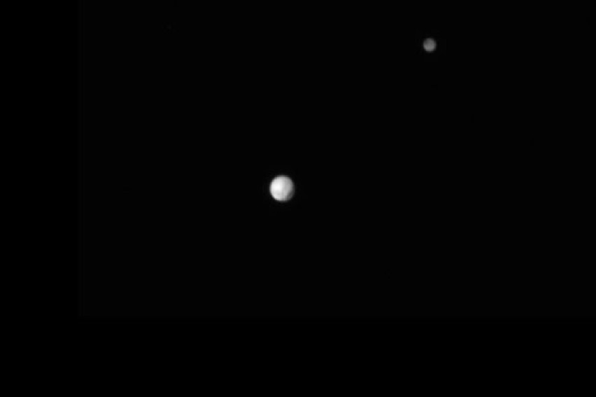Pluton na nowych zdjęciach z sondy New Horizons. Planeta karłowata zdradza coraz więcej szczegółów
