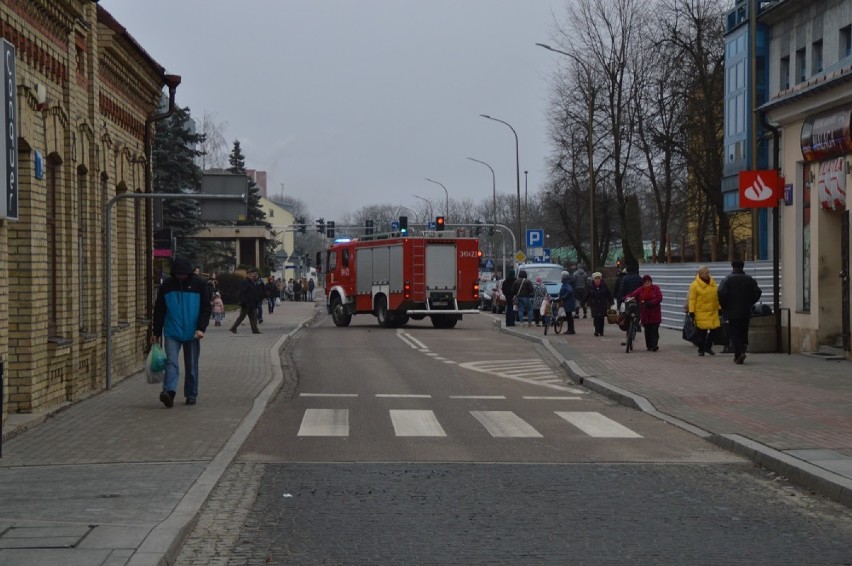 W centrum Suwałk wylądował helikopter. Okazało się, że wszystkie karetki były wówczas w terenie (zdjęcia)