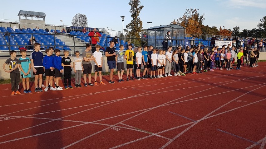 Podstawówki z Oleśnicy i okolic rywalizowały w zawodach lekkoatletycznych