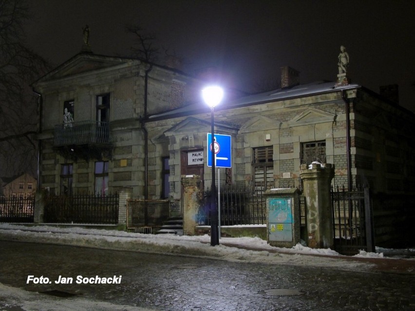 Starówka w zimowej szacie. Fotografie Jana Sochackiego z Konina [ZDJĘCIA]