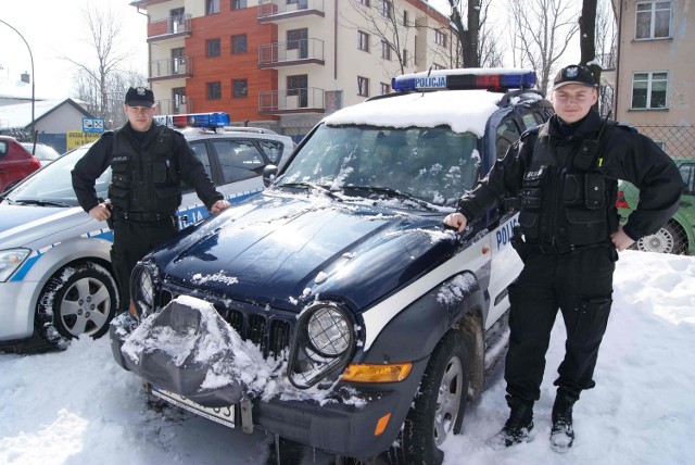 Terenowy radiowóz nadal służy mieszkańcom Poronina, chociaż wczoraj stał... na parkingu w Zakopanem