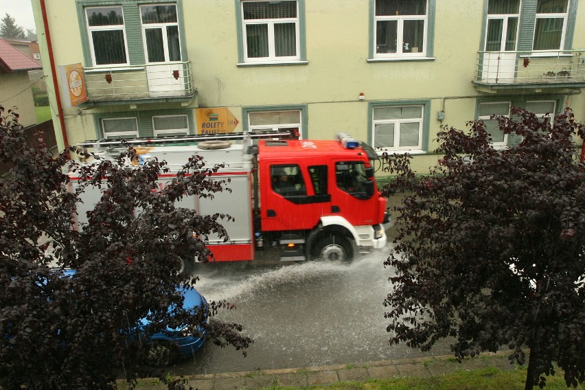 Sądecczyzna: gwałtowna ulewa w regionie. Rwące potoki, zalane drogi [ZDJĘCIA]