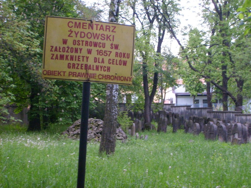 Cmentarz Żydowski w Ostrowcu Świętokrzyskim.