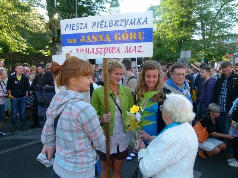 Tomaszowska Pielgrzymka Piesza na Jasną Górę wyruszyła po raz 196. Pątnicy do pokonania mają 145 km