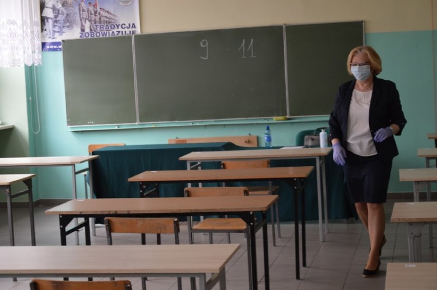 Matura 2020 – Zespół Szkół w Zduńskiej Woli Karsznicach [zdjęcia]