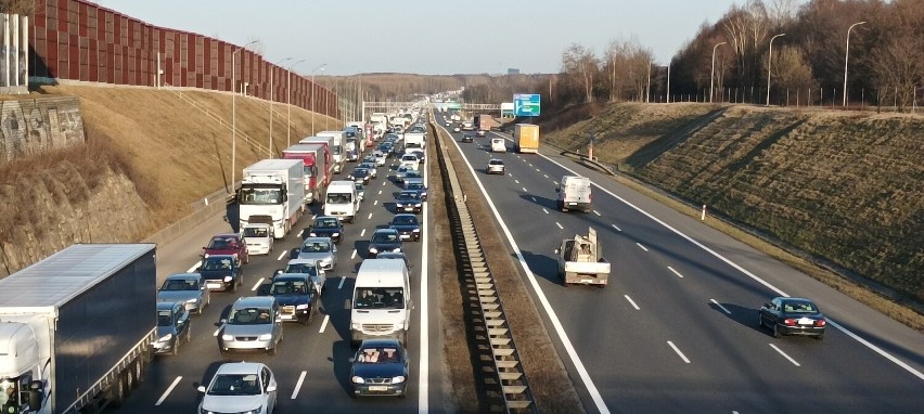 Wypadek na autostradzie A4 w Rudzie Śląskiej przy stacji...