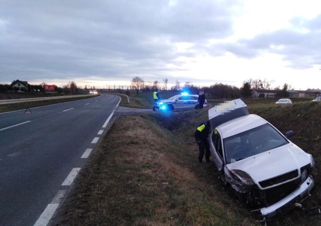 W poniedziałek, 22 listopada na drogach powiatu wąbrzeskiego doszło do dwóch niebezpiecznych zdarzeń drogowych