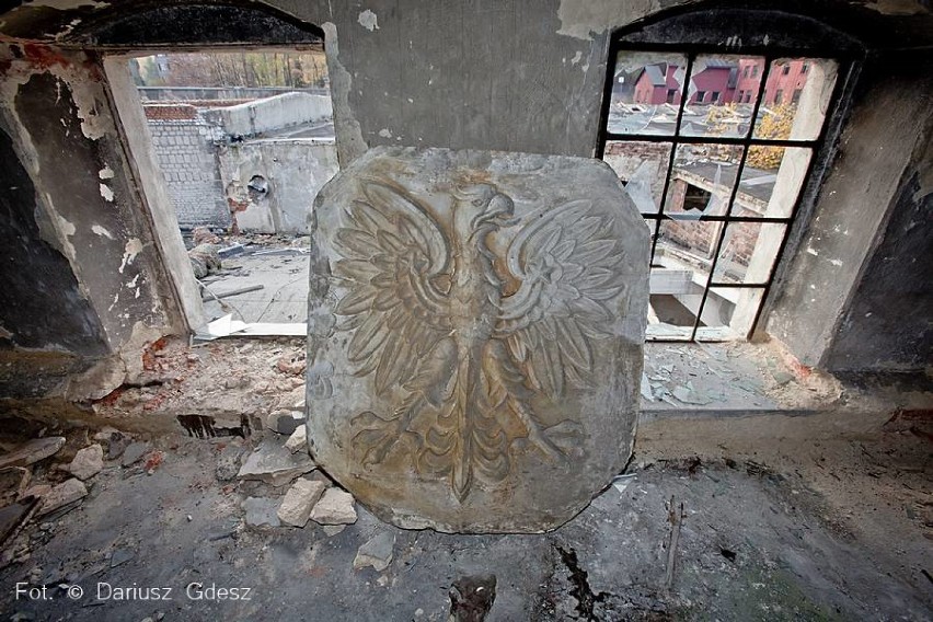 Po Fabryce Porcelany Stołowej „Wałbrzych” pozostały ruiny....