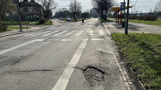 W marcu rozpocznie się generalny remont ul. Tysiąclecia, na odcinku od ronda przy WORD na ul. 11 Listopada do ul. Piłsudskiego 

Zobacz kolejne zdjęcia/plansze. Przesuwaj zdjęcia w prawo naciśnij strzałkę lub przycisk NASTĘPNE