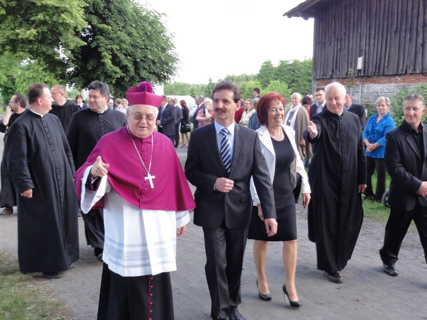 Pomiłowo. Biskup Paweł Cieślik odwiedził Pomiłowo w gminie Sławno ZDJĘCIA i WIDEO