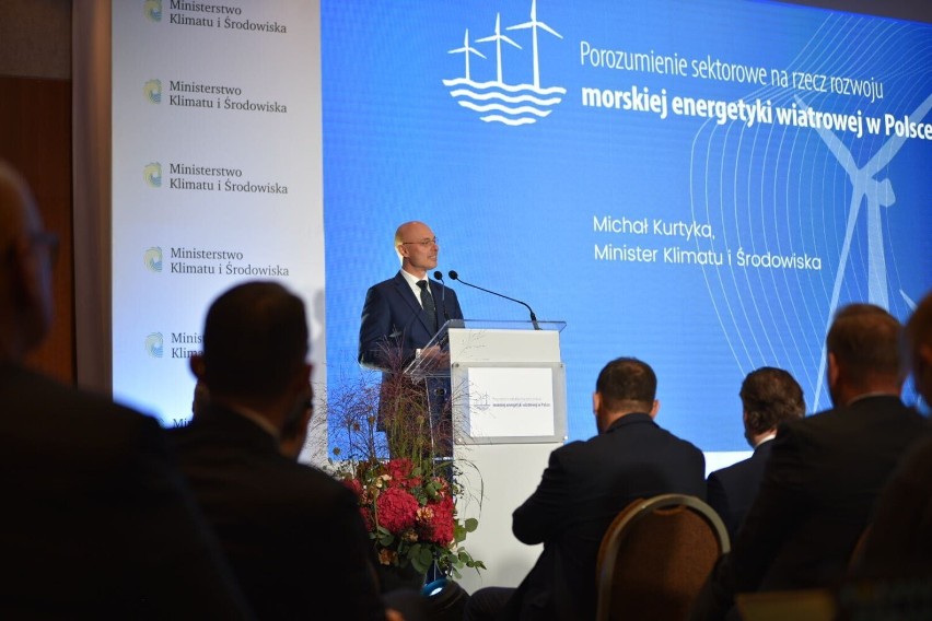 Podpisano porozumienie na rzecz rozwoju morskiej energetyki wiatrowej z udziałem Łeby. W Łebie ma powstać port serwisowy dla farm wiatrowych