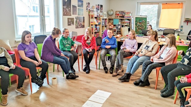 "Poczuj Polskę" w pięciu zmysłach. Wyjątkowe warsztaty dla dzieci z Pleszewa. Ostatnie wolne miejsca dla chętnych. Co się będzie działo?