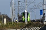 Wypadek na torach kolejowych w Tarnowie. Pociąg potrącił 35-letniego mężczyznę w rejonie ulicy Braci Saków