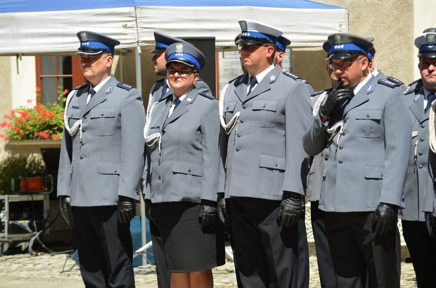 Święto policji: Awanse, odznaczenia i nagrody w Głogowie. Lista awansowanych.  DUŻO ZDJĘĆ