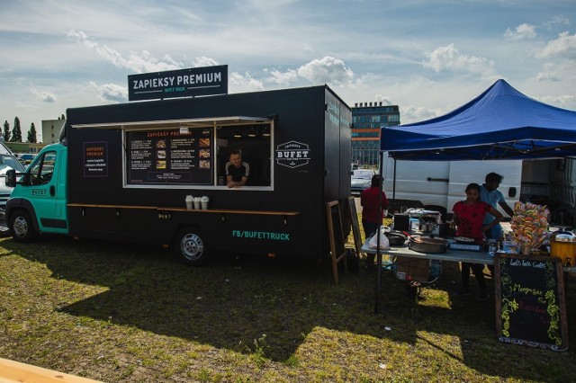 Za nami wielka foodtruckowa impreza „Jemy na stadionie”, a w najbliższy weekend food trucki zaparkują w Gdańsku Osowej.