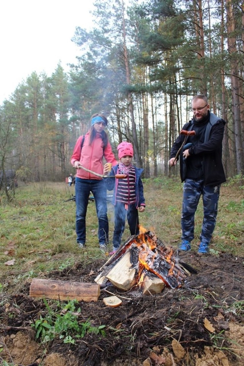 Mieszkańcy Wasilkowa wspólnie posprzątali swój las (zdjęcia)                                    