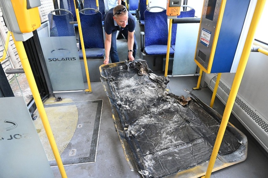 Dwa, kieleckie miejskie autobusy zapaliły się jednego dnia. Do pożarów doszło w drodze na badanie techniczne