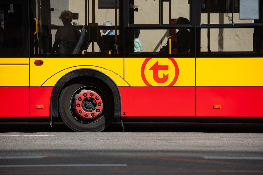 Zmiany w ruchu na weekend. Zawieszone kursowanie tramwajów i objazdy. Wszystko przez budowę POW i metra oraz remont al. Jana Pawła II