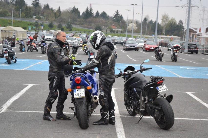 Sezon motocyklowy rozpoczęty. Atrakcje pod Auchanem ZDJĘCIA