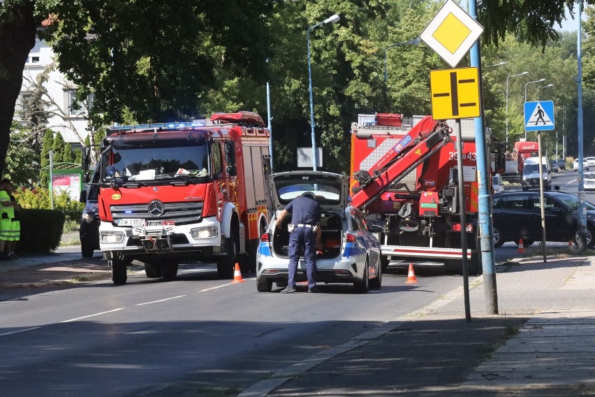 Wypadek na ulicy Złotoryjskiej w Legnicy, dwie osoby zostały poszkodowane