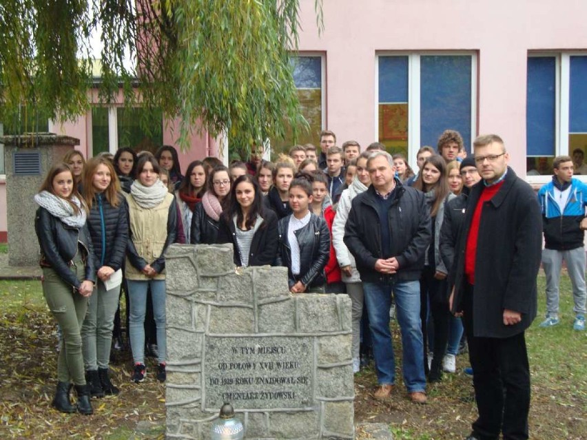 Grodzisk: Zapalili znicze pamięci FOTO