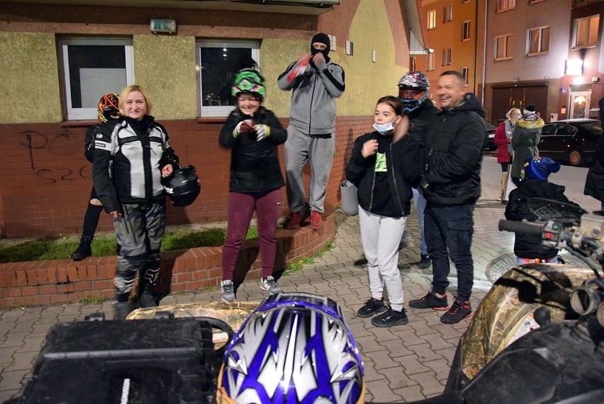 Protest kobiet w Stargardzie. Głośny marsz po mieście, z przejazdem motocyklów i quadów