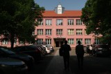 Absolwenci III LO w Wałbrzychu chcą wskrzesić nieczynny zegar
