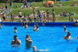 Świebodzice: tłumy na basenie. W niedzielę kąpielisko odwiedziło 1500 osób