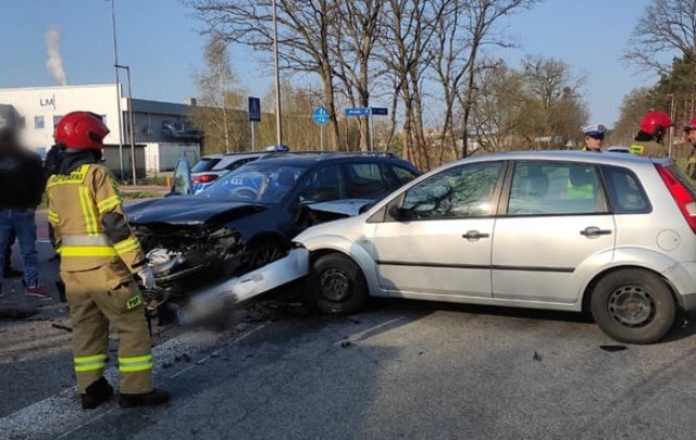 28 kwietnia pod Goleniowskim Parkiem Przemysłowym doszło do zderzenia dwóch samochodów osobowych