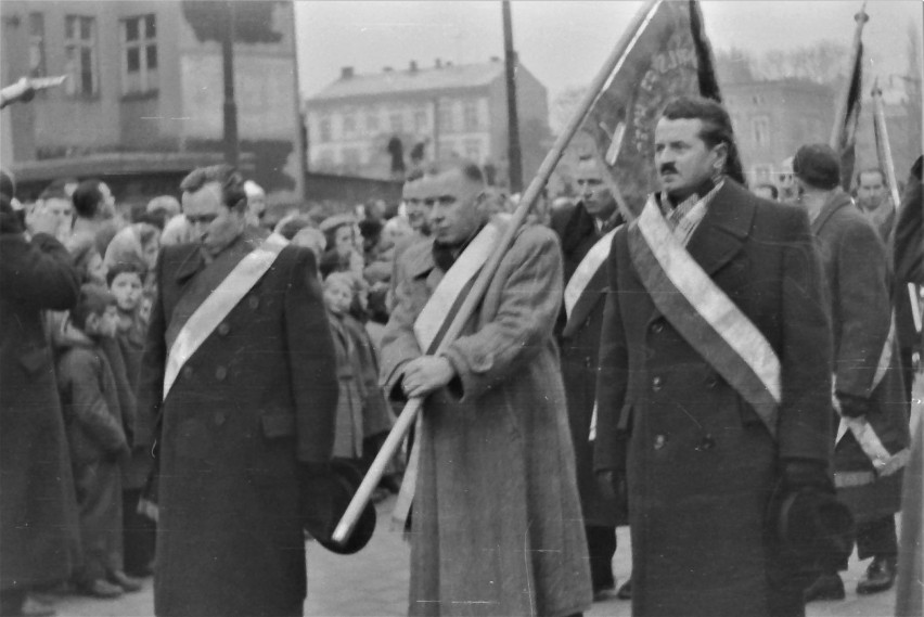 W procesji szedł m.in. poczet sztandarowy cechu fryzjerów.