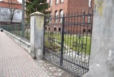 Malbork. Budynek sądu przy ul. Poczty Gdańskiej zyska nowe ogrodzenie. Ale najpierw musi znaleźć się wykonawca