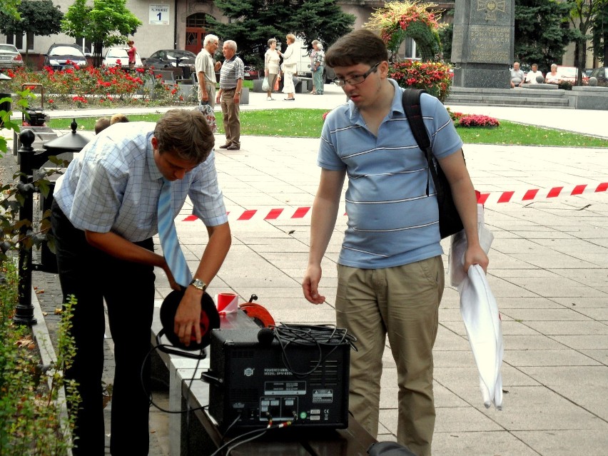 Siemianowice: Protest przeciwko prezydentowi. Prowadził go Piotr Ikonowicz [ZDJĘCIA + WIDEO]