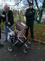 Kwidzyn: Straż Miejska zatrzymała pijanego mężczyznę, który "opiekował" się dzieckiem