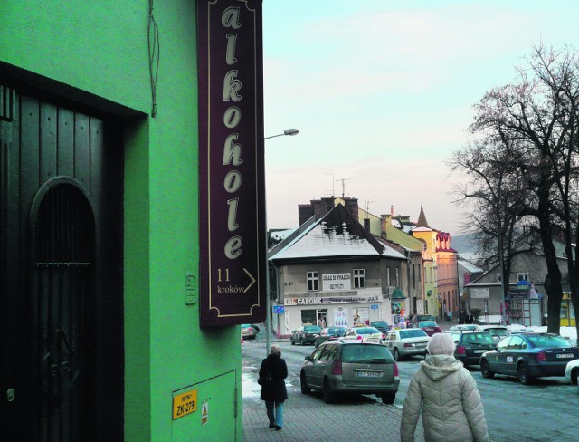 W czasie spaceru po centrum odwiedziliśmy wczoraj aż siedem sklepów sprzedających alkohol. Od pierwszego do ostatniego doszliśmy w niespełna 15 minut. Robiąc zakupy...