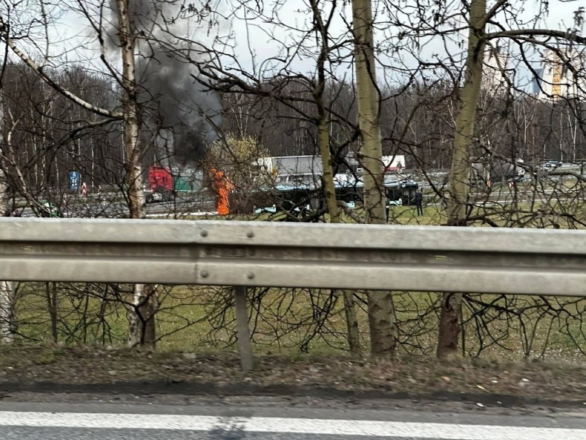 Pożar autobusu na A4 jadącego z Katowic do Chrzanowa