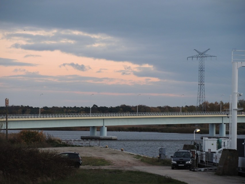 Jest umorzenie w sprawie mostu łączącego wyspy Wolin I Karsibór