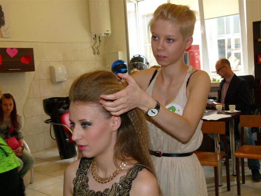 ZSAZ: Konkurs na karnawałową fryzurę