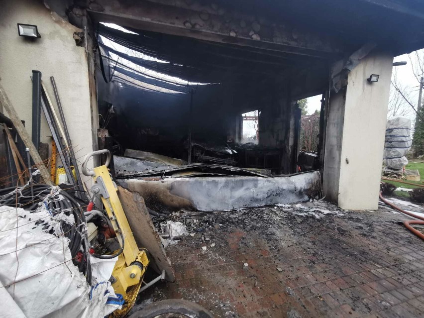 Pożar garażu w Granowie. Straty sięgnęły 250 tysięcy złotych