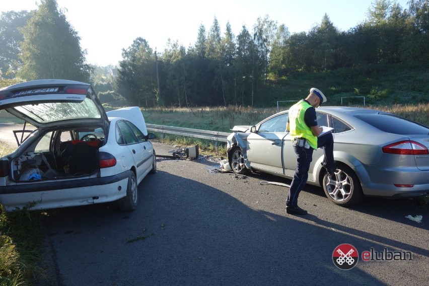 Spowodował wypadek, uciekł ze szpitala i chciał pobić strażników miejskich krzesłem