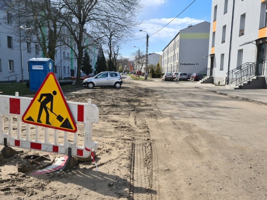 Na ulicy Podjazdowej w Milowicach trwa remont instalacji...