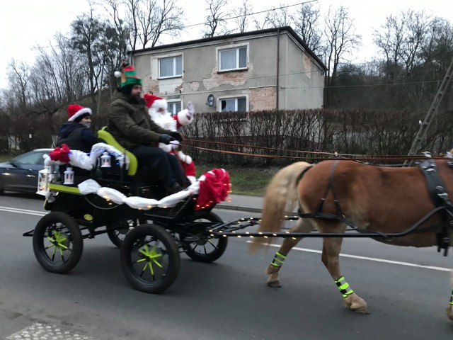 Zaprzęg Mikołaja pojawił się w niedzielę 6 grudnia na ulicach Golubia-Dobrzynia