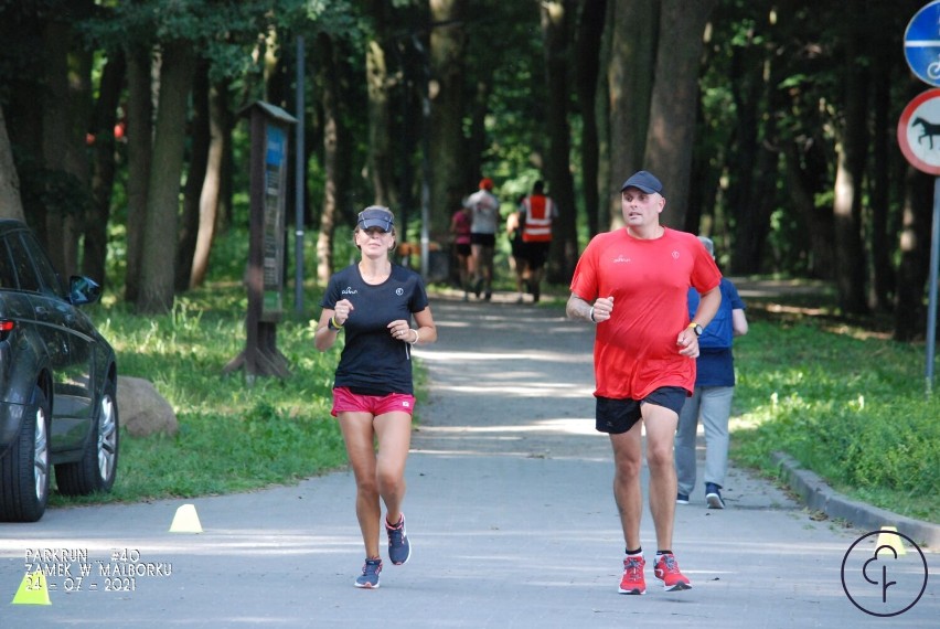 Parkrun Zamek w Malborku po okrągłej edycji. Możesz dołączyć w każdą sobotę, żeby poruszać się na dystansie 5 km