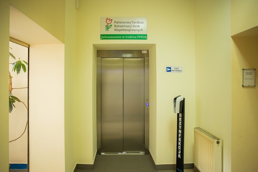 W starostwie już działa winda dla osób niepełnosprawnych