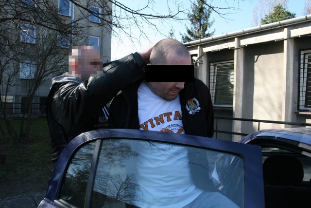 Lubelscy policjanci zatrzymali czterech mieszkańców województwa lubelskiego, którzy kradli samochody.